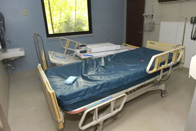 Sufre Arizona para atender a infectados