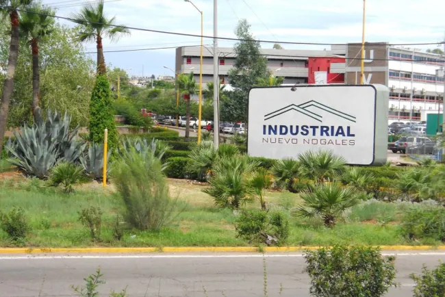 Avanza pavimentación de la Calzada Industrial