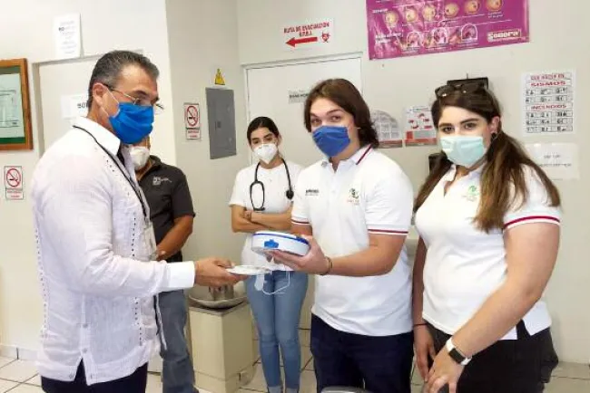 Donan equipo médico