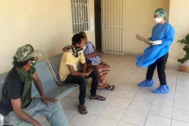 Atienden a personal de Centro de Salud