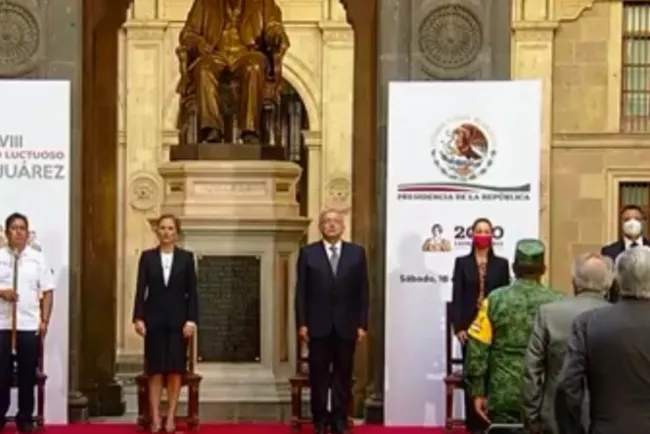 Conmemoran a Benito Juárez en su aniversario luctuoso