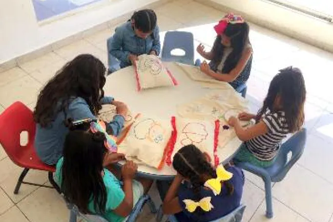 Disfrutan niños de actividades de verano