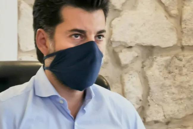 Busca Alcalde retener empleos