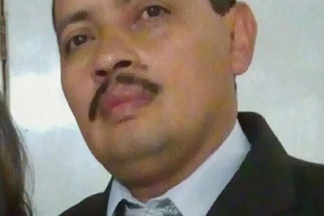 Descartan uniformar a estudiantes en casa