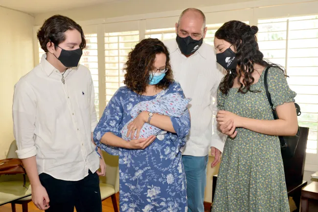 Recién nacido ingresa a “Familias Solidarias”