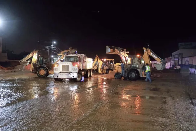 Desalojan escombro de las calles