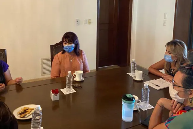 Dialoga Gobernadora con Olimpia Coral Melo