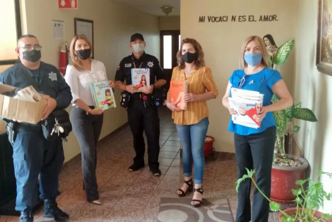 Entrega Unavim guías escolares