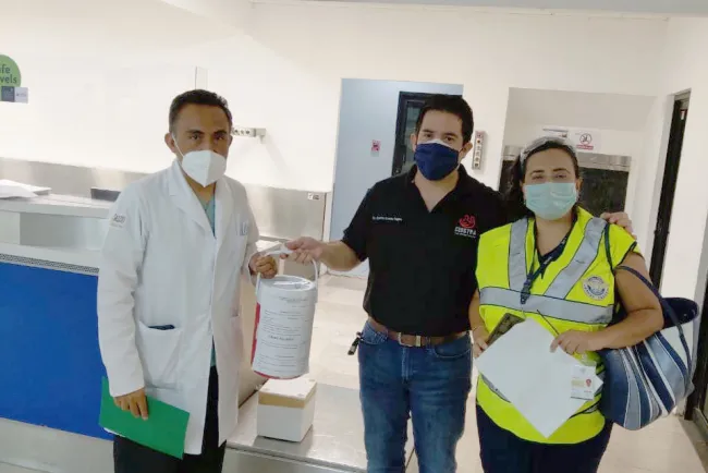 Recibe niña córnea de donante sonorense