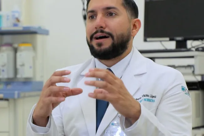 Realizan primera microcirugía mamaria