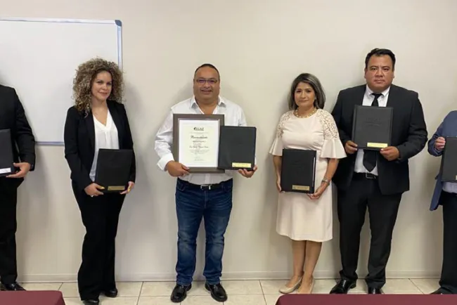 Concluyen Maestría en Administración Pública