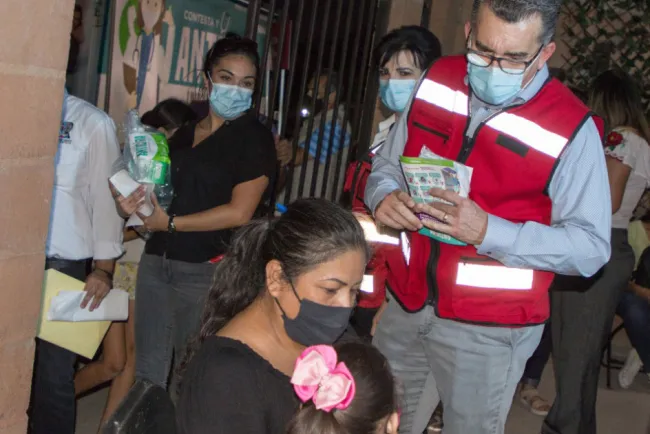 Acercan servicios médicos a vecinos