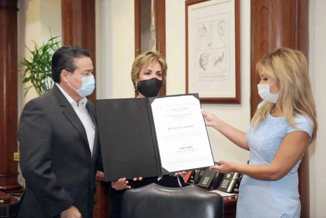 Reconoce la SEP a ISIE como uno de los mejores