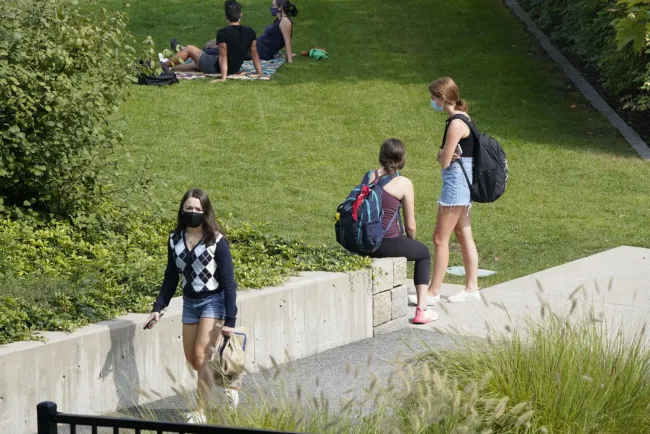 Afecta Coronavirus a jóvenes de Arizona