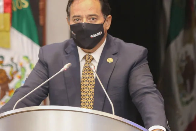 Proponen establecer delito contra dignidad