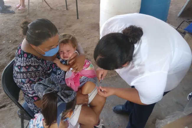 Responden sonorenses a vacunación