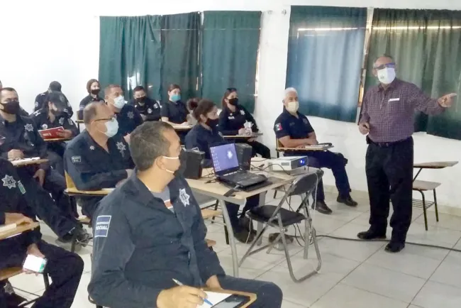 Capacitan a policías de Agua Prieta