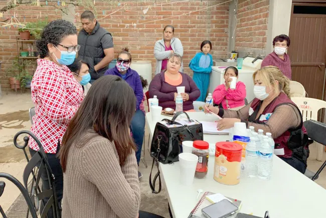 Atienden solicitudes de vecinos