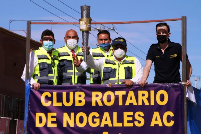 <b style="font-size: medium;">Exitoso recorrido del fuego Rotario</b>