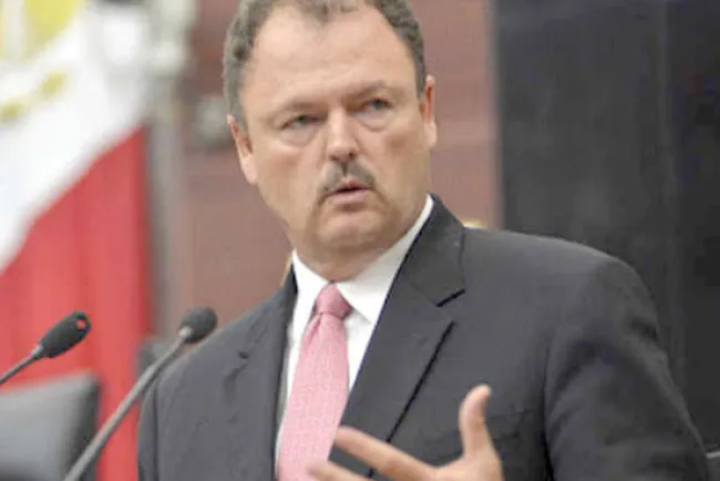 Renuncia “El Borrego” al PRI