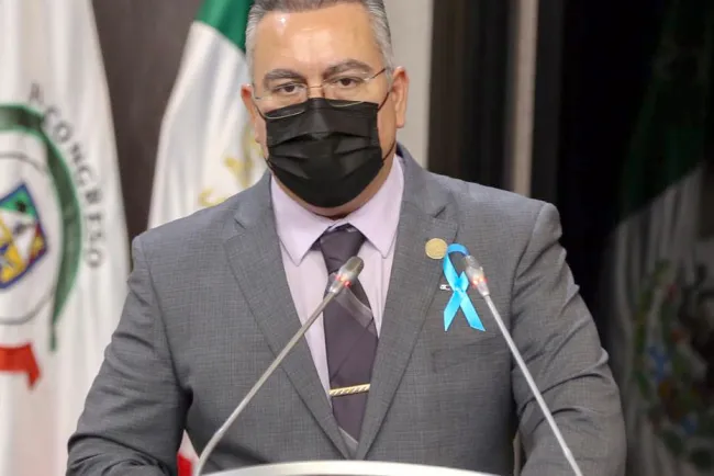 Busca diputado Montes Piña mejora en juicios políticos