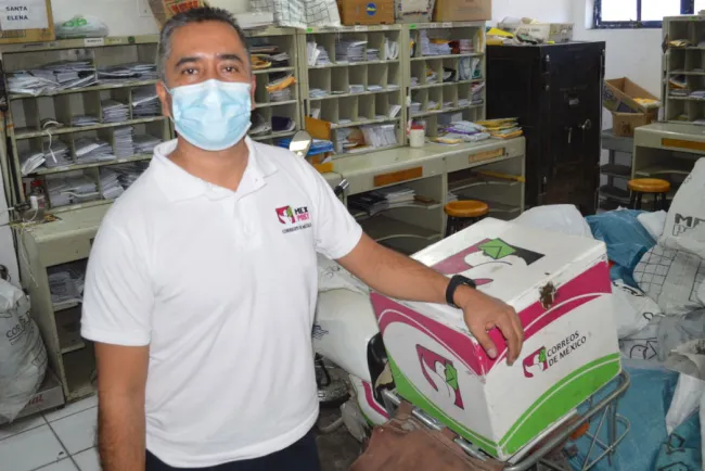 Celebran Día del Cartero