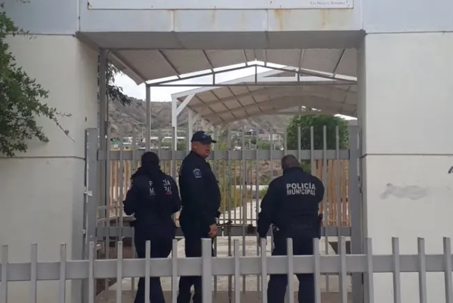 Coordinan vigilancia a escuelas