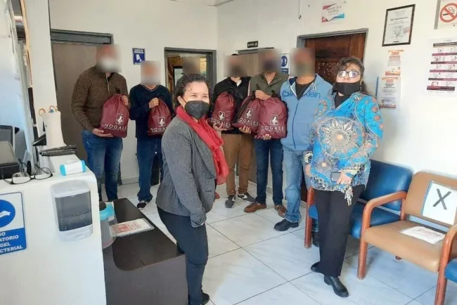 Apoyan a institución social con alimento