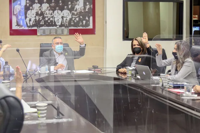 Niegan solicitudes para juicio político