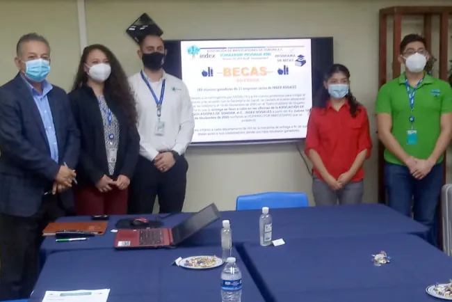 Cumple Index-Nogales a los estudiantes