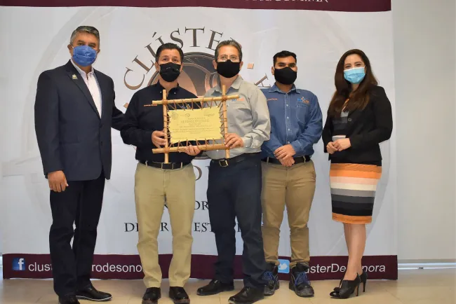 Reconocen a 40 socios de Cluster Minero Sonora