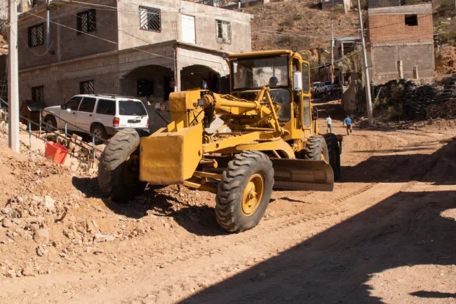 Intensifican rehabilitación de calles