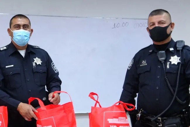 Apoya Cadena Oxxo a la Policía Municipal
