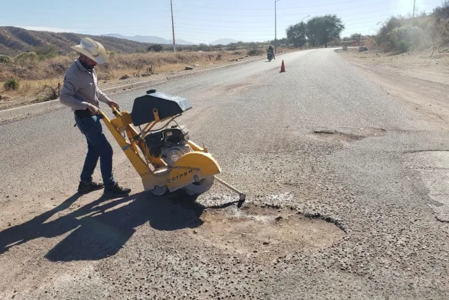 Intensifican campaña de bacheo