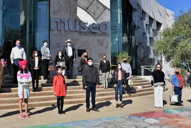 Reciben premios de “Un Mundo Mejor”