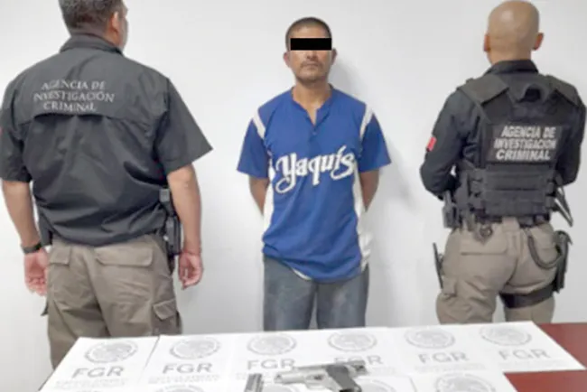Detenido con arma de fuego en cateo
