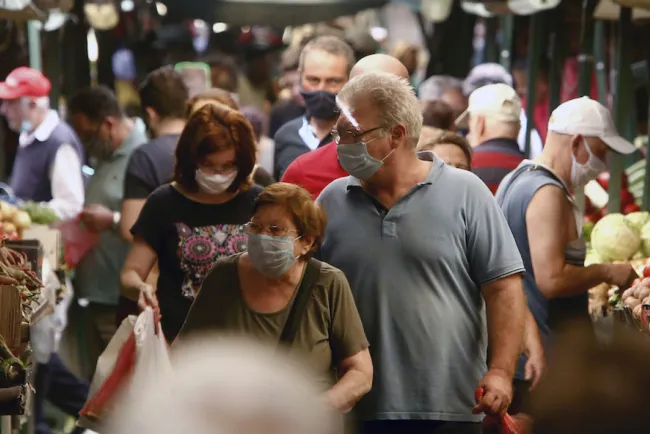 Rechazan ciudades el toque de queda