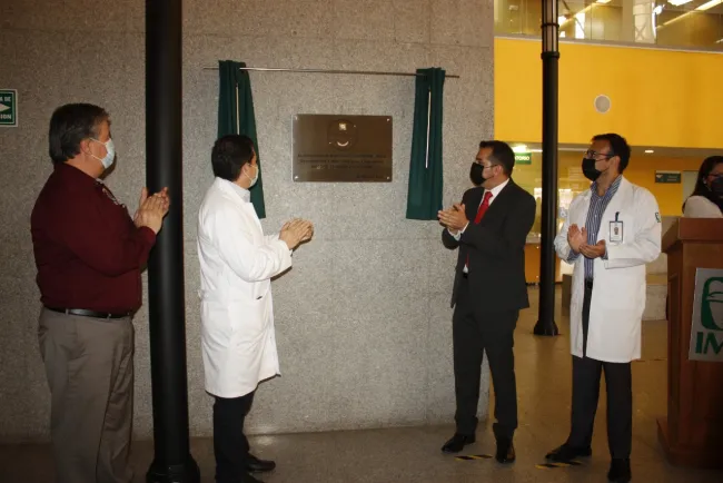 Develan placa
Miguel Hidalgo 

en
hospitales del IMSS Sonora