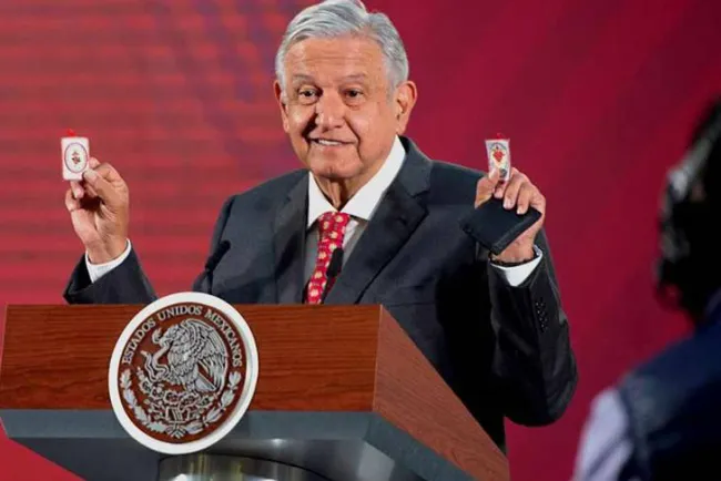 Anuncia
AMLO que tiene Covid-19