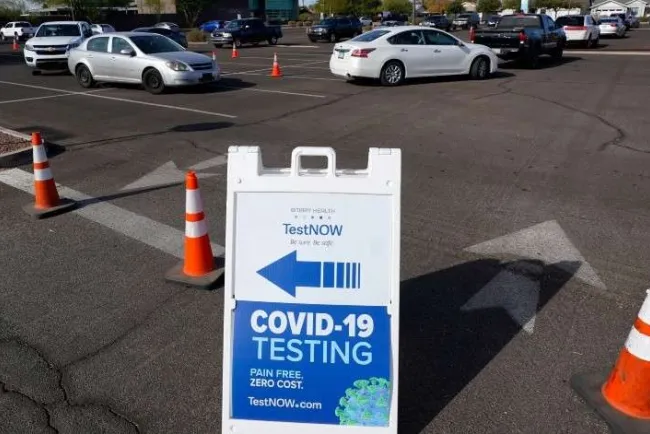 Vacunan a ciudadanos e inmigrantes por igual, sin estatus migratorio