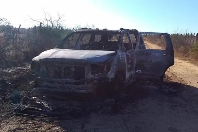 Identifican tres cuerpos más de los 19 hallados en Camargo.