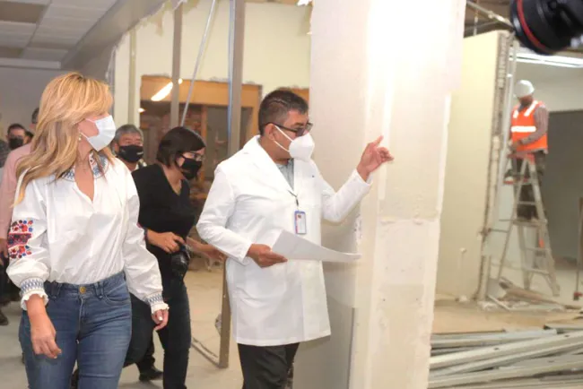 Gobernadora supervisa ampliación de hospital