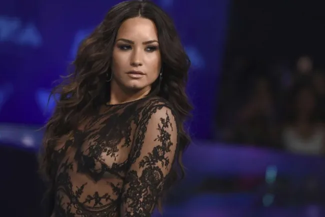 Sobredosis me provocó derrames y un ataque: Demi Lovato