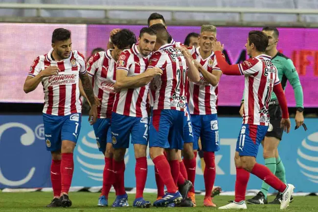 Chivas termina con su mala racha ante Pumas