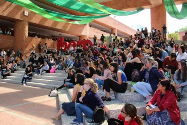 Ibero en apego a #8M trabaja para erradicar la violencia de género