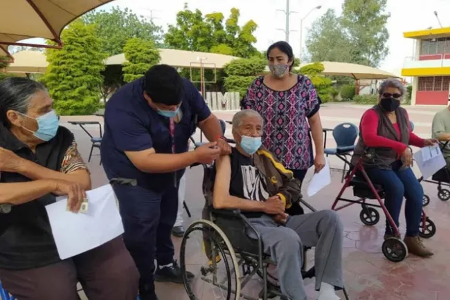 Venden en $1,700 lugares para vacuna anticovid en Mexicali