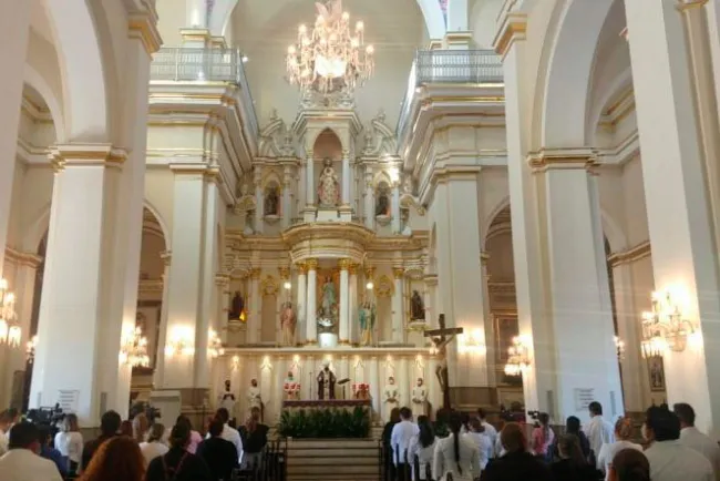 Celebran misa por fallecidos por Covid