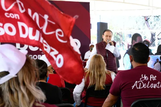 Alfonso Durazo propone aulas digitales para jóvenes y niños.