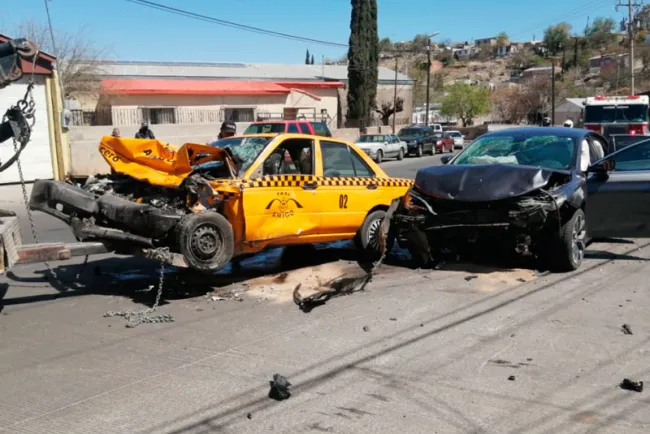 Fallece taxista tras choque