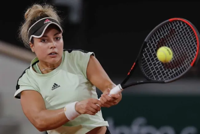 Renata Zarazúa tiene buen debut en Miami